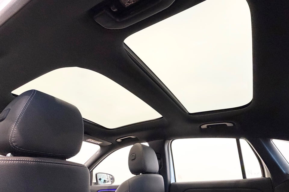 Mercedes EQA300 Progressive 4Matic 5d