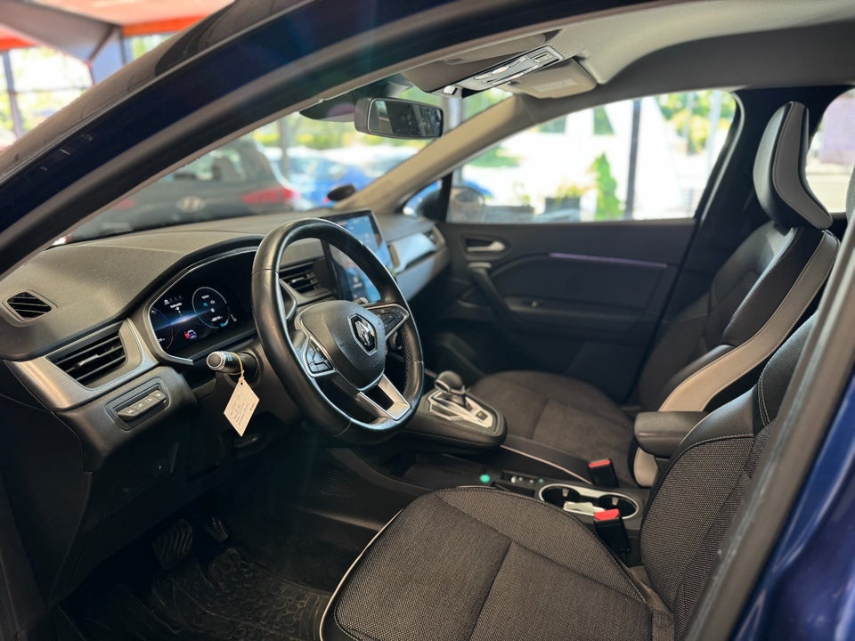 Renault Captur 1,6 E-Tech Intens 5d
