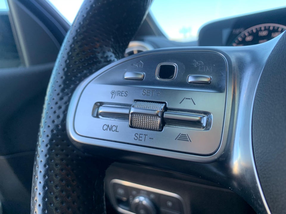 Mercedes EQB300 AMG Line 4Matic 5d