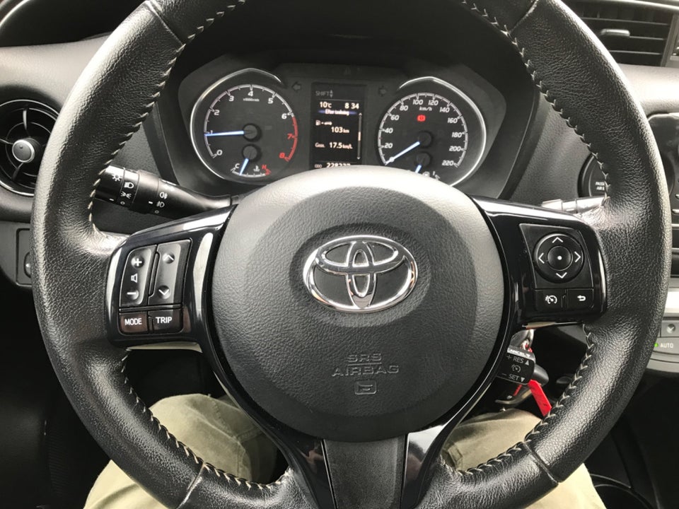 Toyota Yaris 1,0 VVT-i T2 Premium 5d