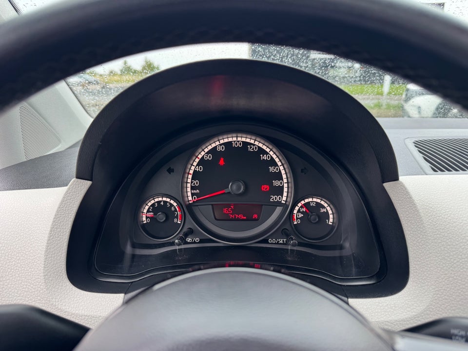 VW Up! 1,0 75 Move Up! BMT 5d