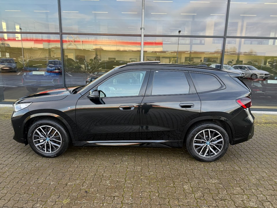 BMW iX1 eDrive20 Fully Charged M-Sport 5d