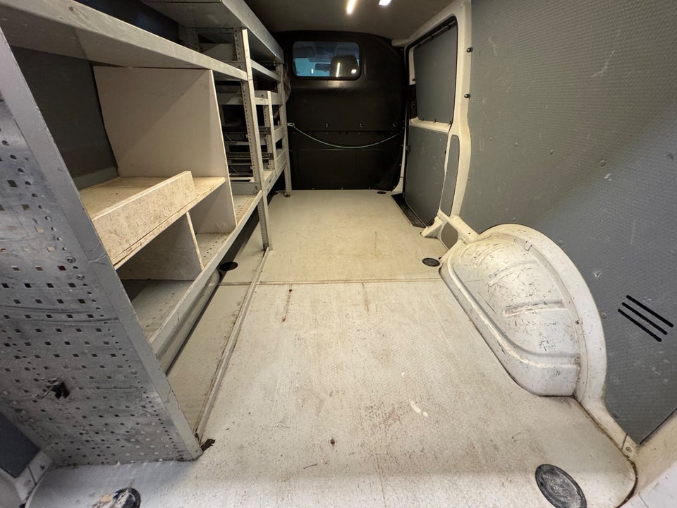 VW Transporter 2,0 TDi 150 Kassevogn DSG lang