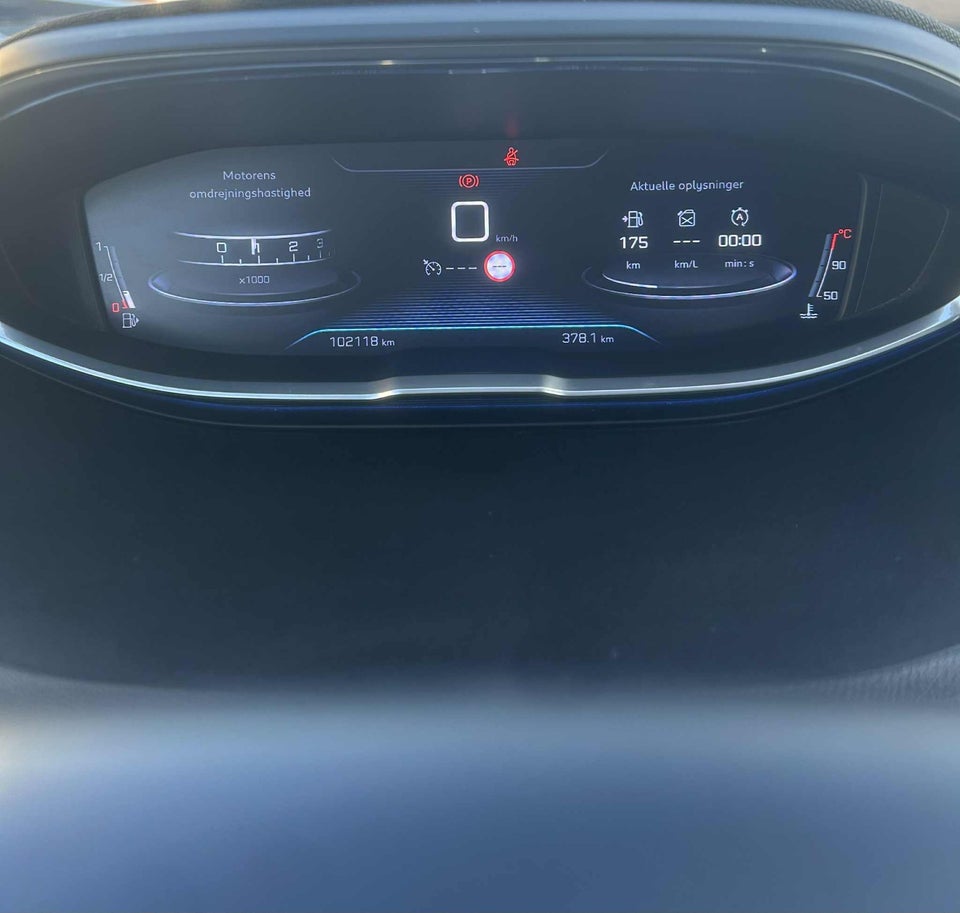 Peugeot 3008 1,2 e-THP 130 Active 5d