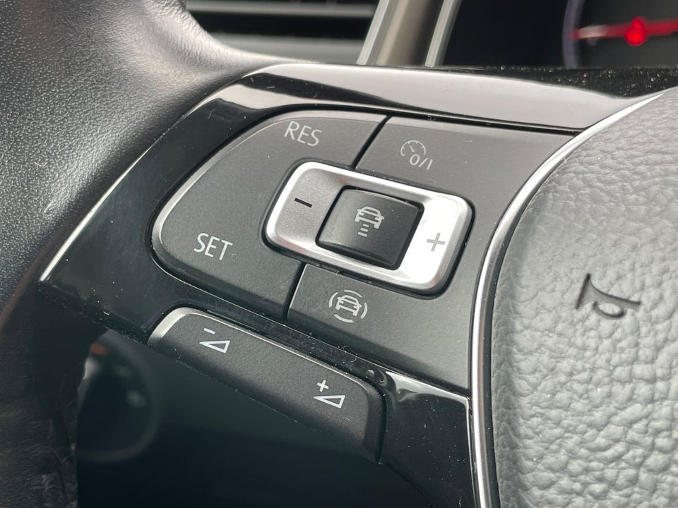 VW T-Roc 1,0 TSi 115 Style 5d