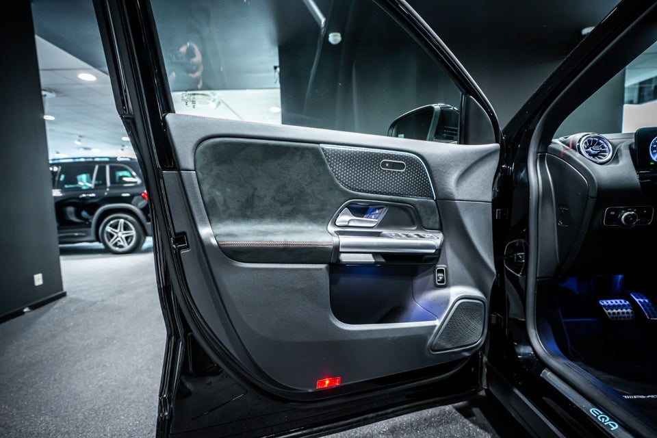 Mercedes EQA350 AMG Advance 4Matic 5d