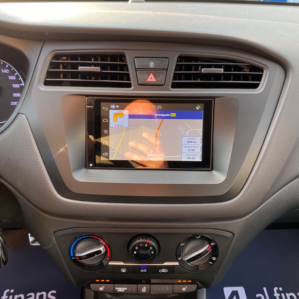 Hyundai i20 Active Cross 1,0 T-GDi Life 5d