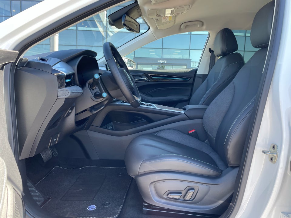MG MG5 50 Luxury 5d