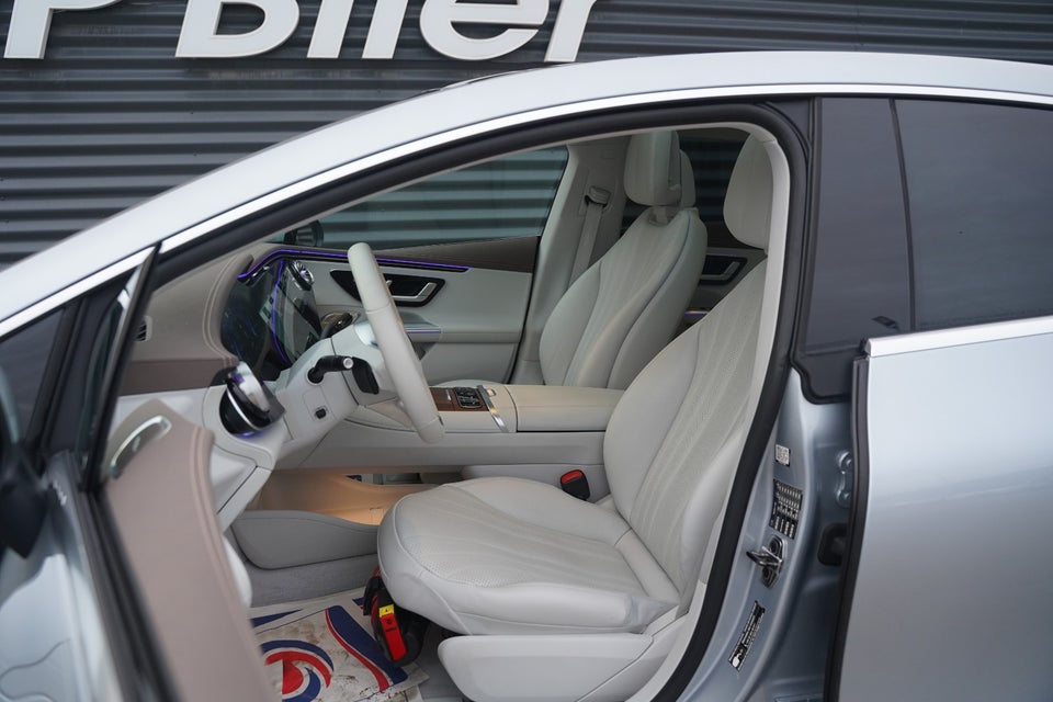 Mercedes EQE500 4Matic 4d