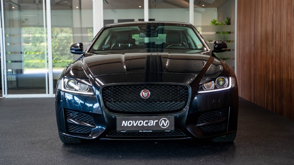 Jaguar XF 2,0 D180 R-Sport aut. 4d