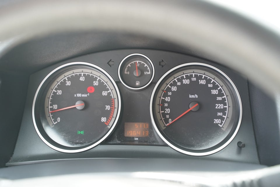 Opel Astra 1,4 16V Enjoy 5d