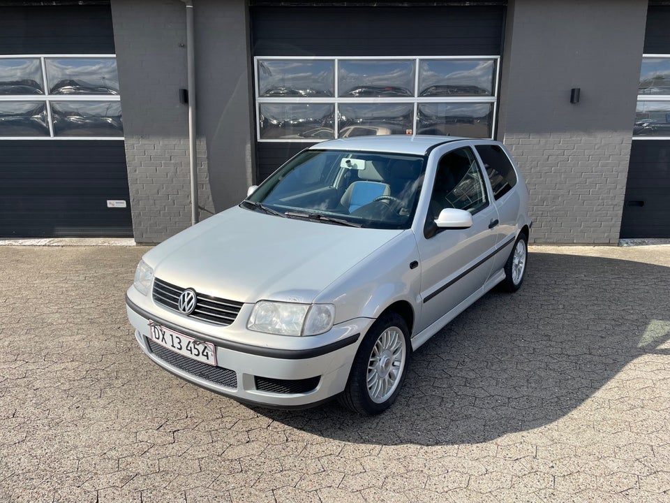 VW Polo 1,4 16V Comfortline aut. 3d