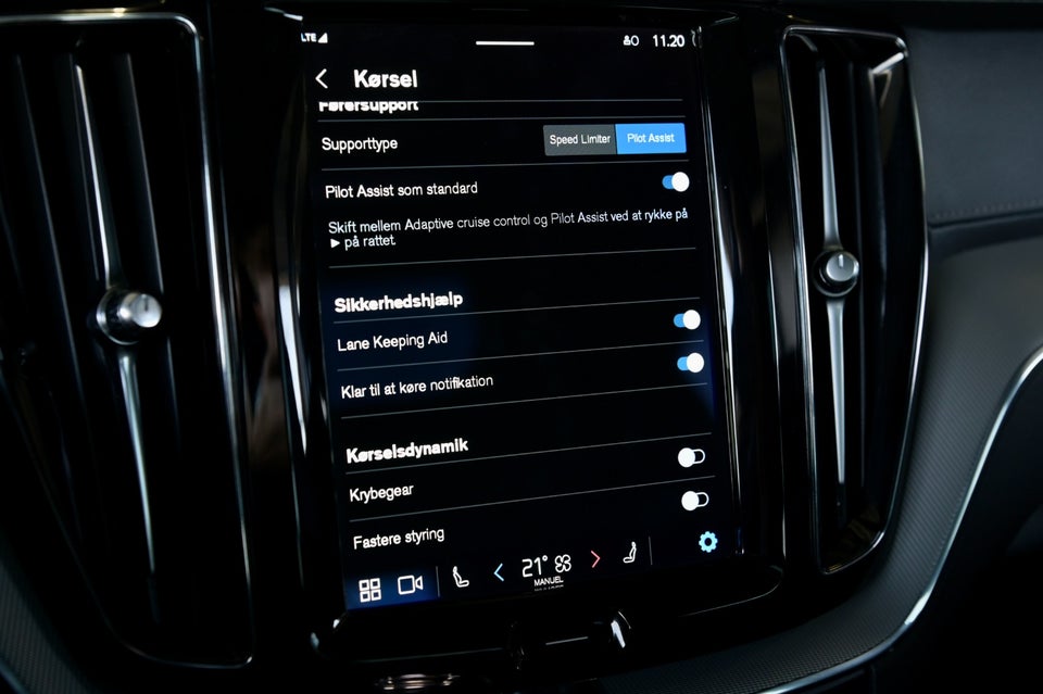 Volvo XC60 2,0 T8 ReCharge Ultimate Dark aut. AWD 5d