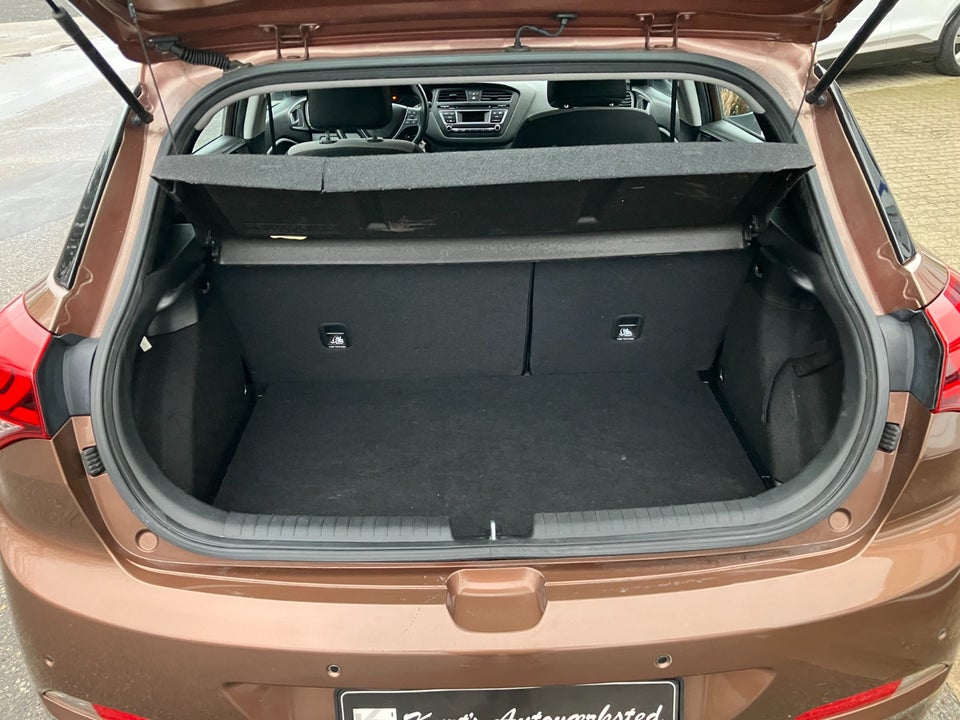 Hyundai i20 1,25 Trend 5d