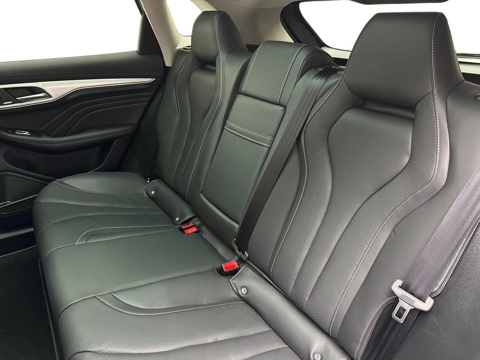 MG Marvel R Performance 5d