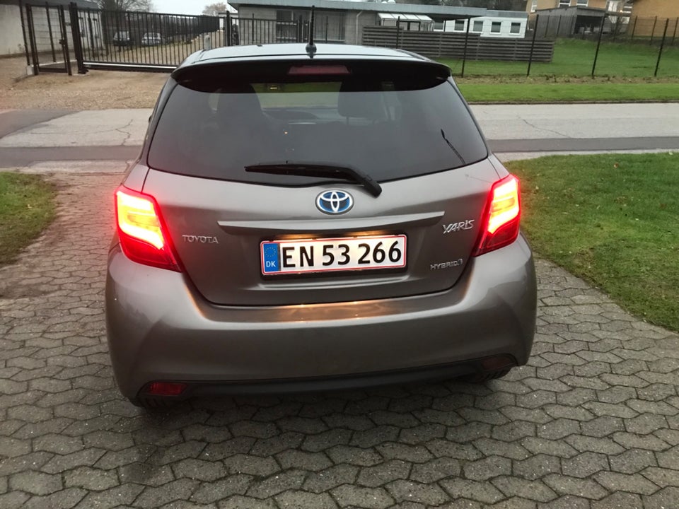 Toyota Yaris 1,5 Hybrid H2 Premium Luksus e-CVT 5d