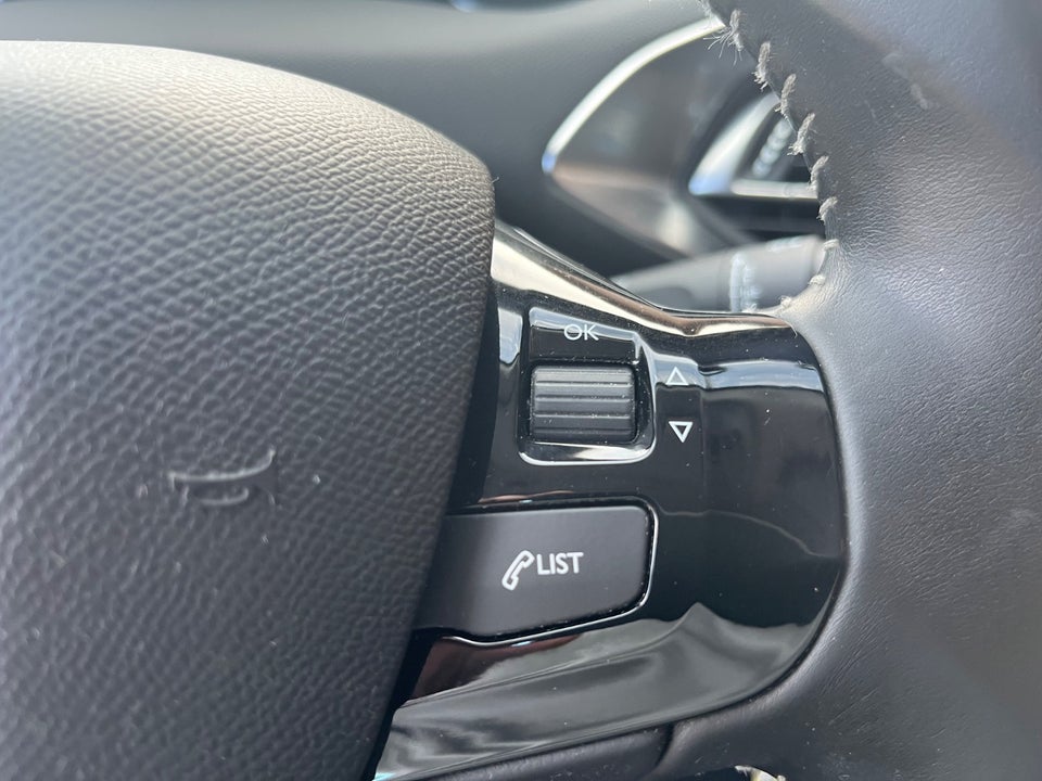 Peugeot 308 1,6 THP 125 Allure 5d