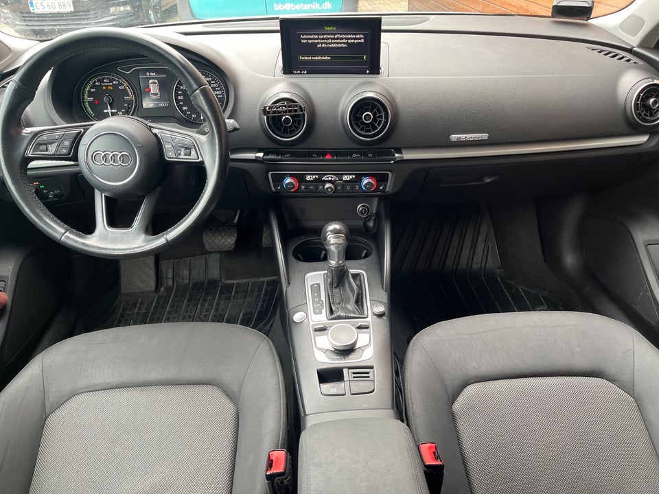 Audi A3 1,4 e-tron Sportback S-tr. 5d