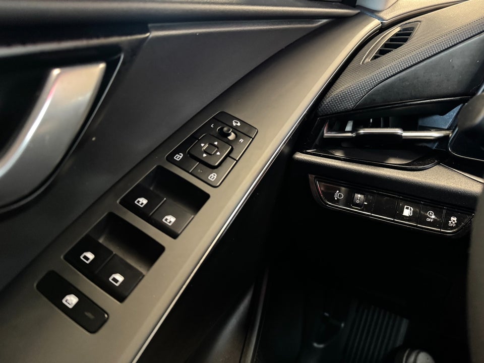 Kia Niro 1,6 PHEV Prestige DCT 5d