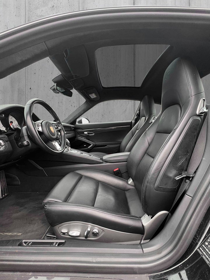 Porsche 911 Carrera 4 GTS 3,0 Coupé PDK 2d