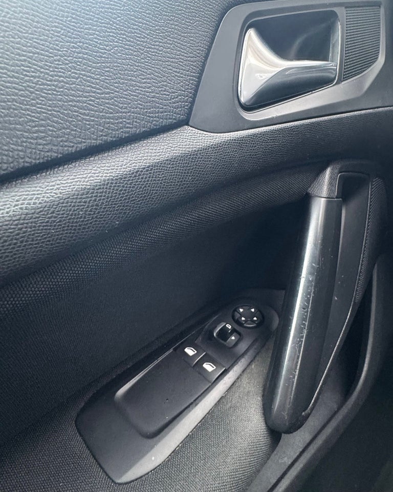 Peugeot 308 1,2 VTi 82 Active 5d