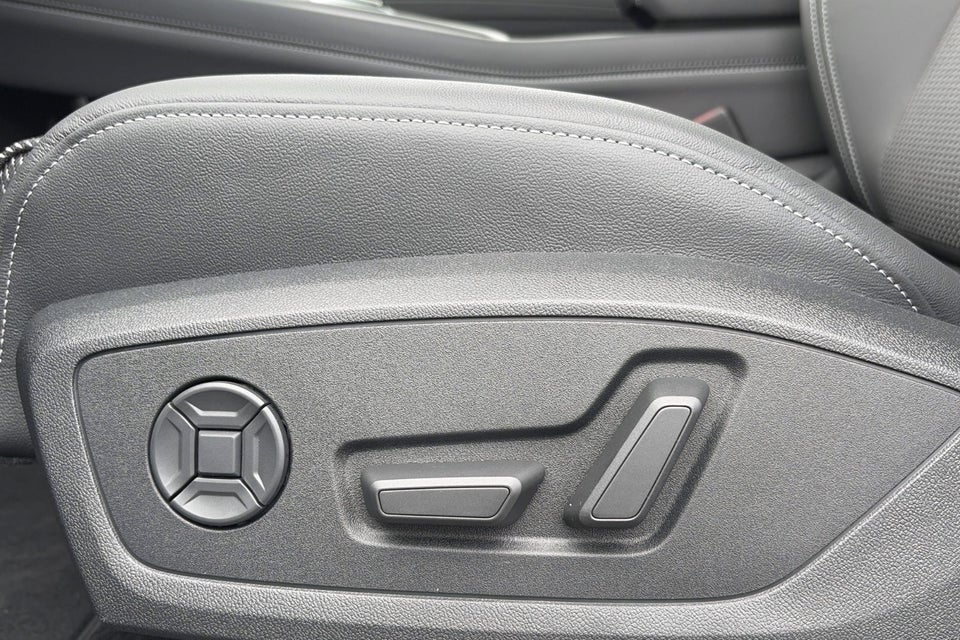 Audi Q4 e-tron performance 5d