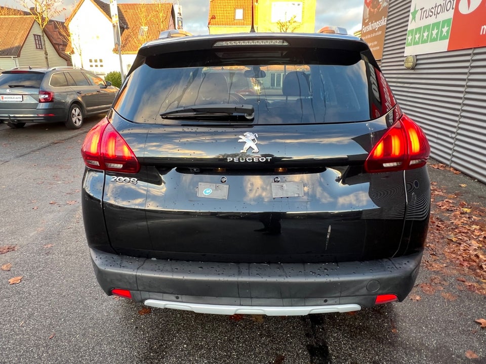 Peugeot 2008 1,5 BlueHDi 100 Prestige Sky 5d