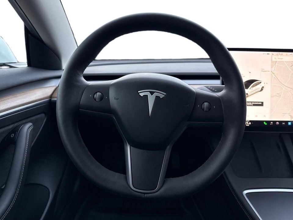 Tesla Model 3 Standard Range+ RWD 4d