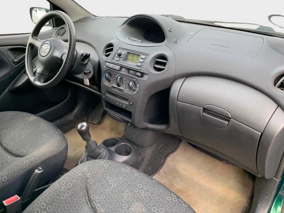 Toyota Yaris 1,3 Terra 5d