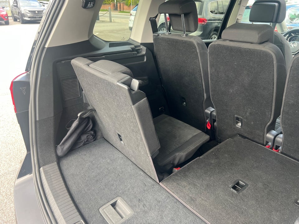 VW Touran 2,0 TDi 150 Highline DSG 7prs 5d