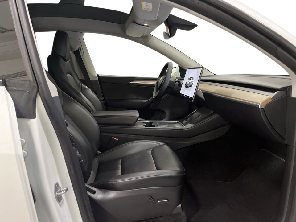 Tesla Model Y Long Range AWD 5d