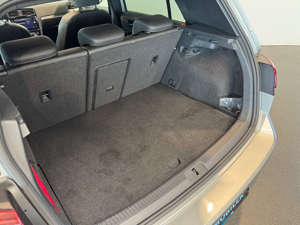 VW Golf VII 1,4 GTE DSG 5d