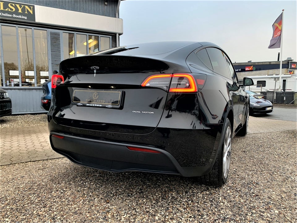 Tesla Model Y Long Range AWD 5d