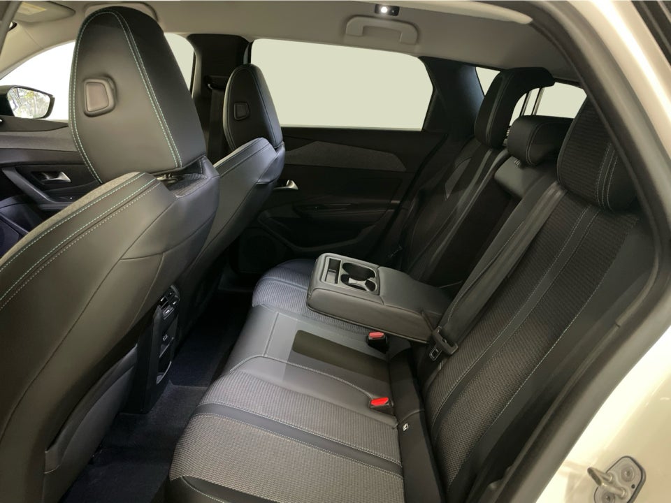 Peugeot 308 1,5 BlueHDi 130 Allure Pack SW EAT8 5d