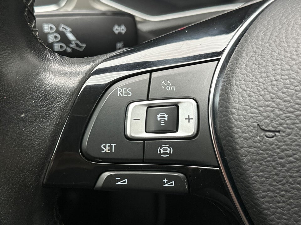 VW T-Roc 1,0 TSi 110 Style Team 5d