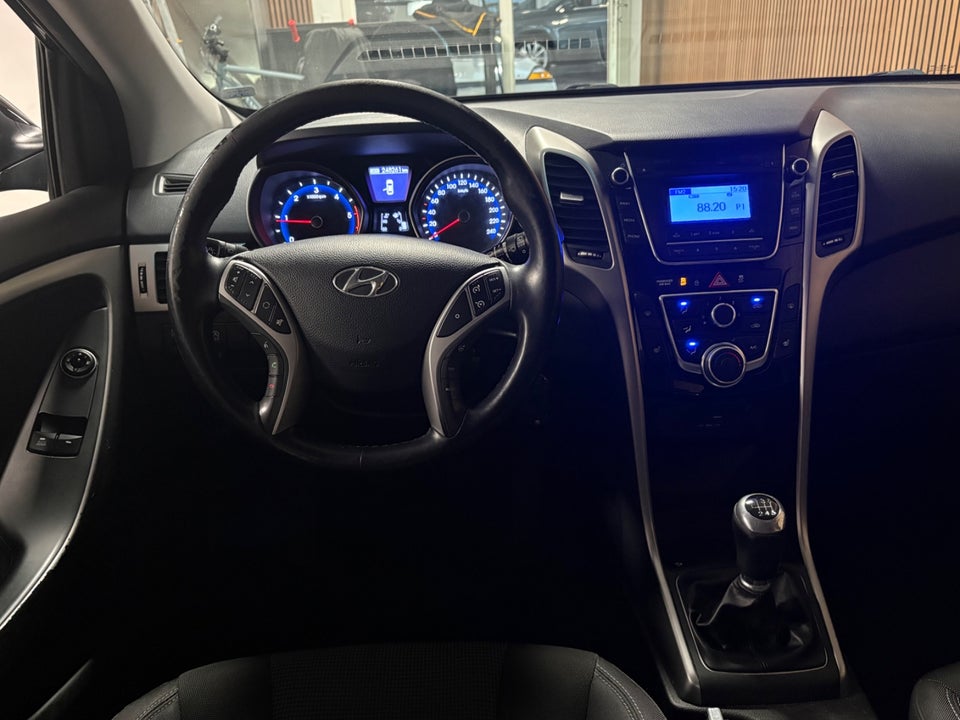 Hyundai i30 1,6 CRDi 110 Active+ CW 5d