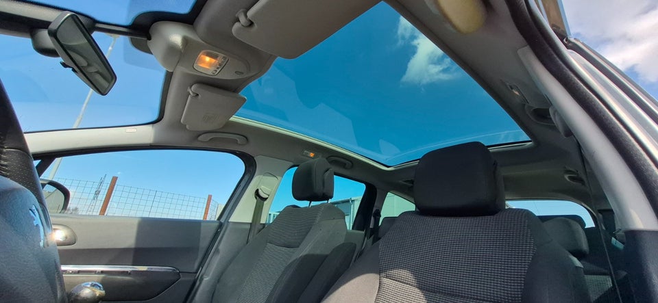 Peugeot 5008 2,0 HDi 150 Premium 7prs 5d