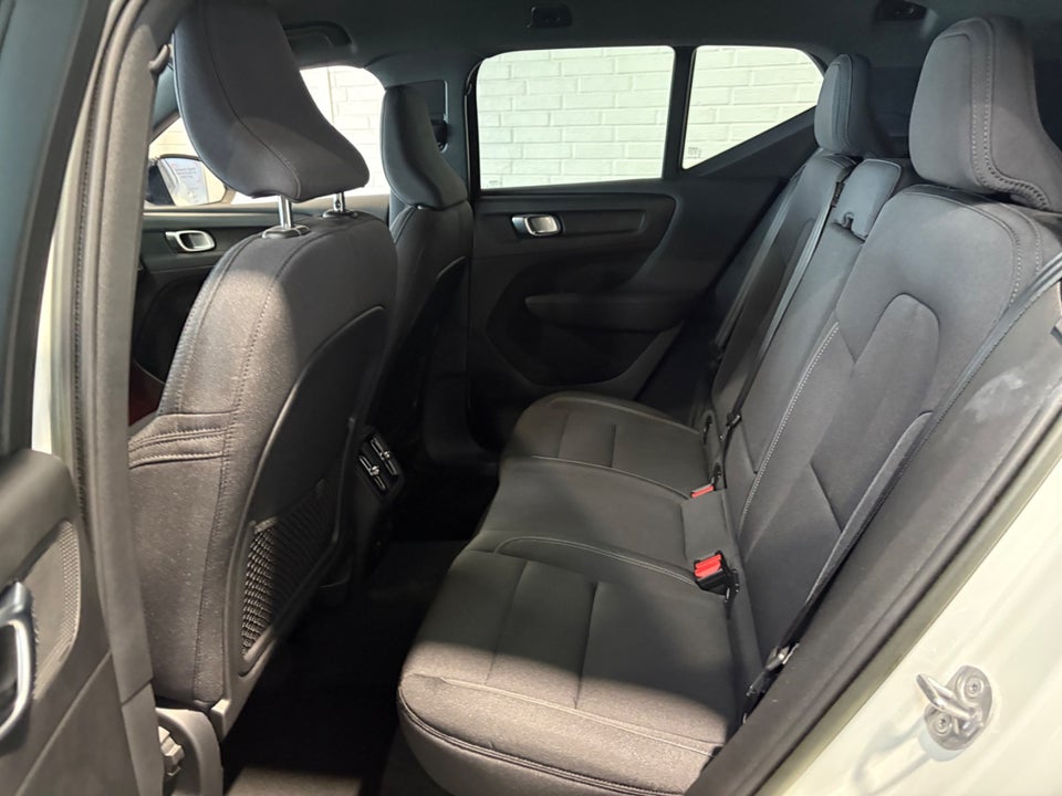 Volvo XC40 ReCharge Start 5d