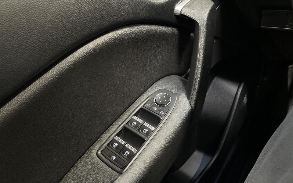 Renault Captur 1,3 TCe 155 Intens EDC 5d