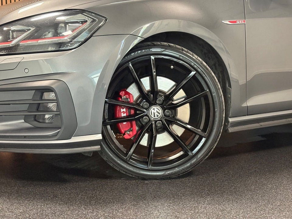 VW Golf VII 2,0 GTi Performance DSG 5d