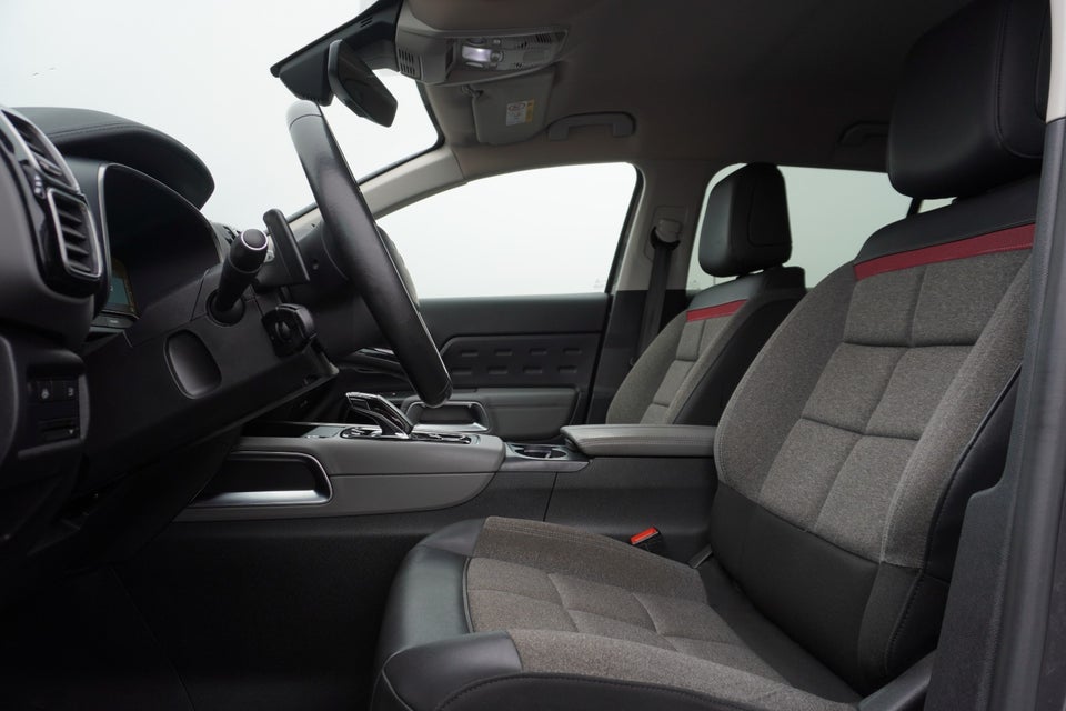 Citroën C5 Aircross 1,6 Hybrid Feel EAT8 5d
