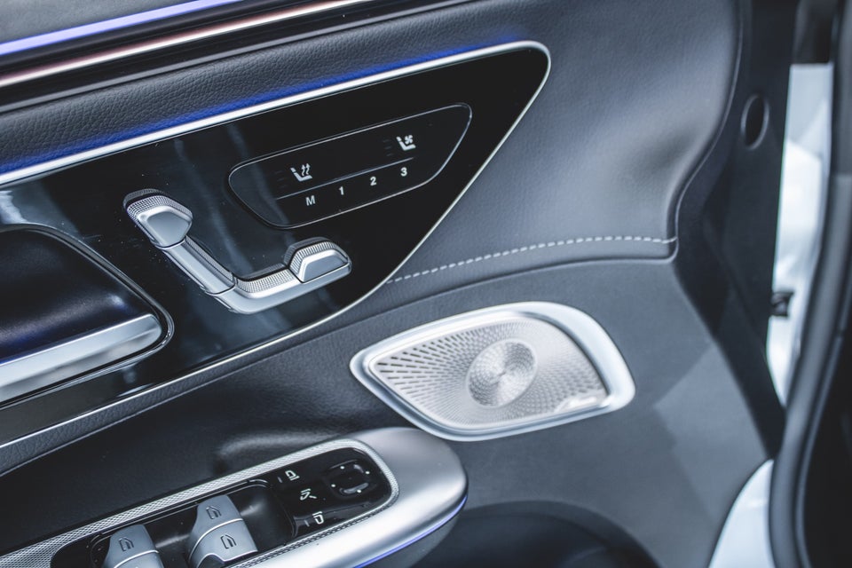 Mercedes EQE350+ Electric Art 4d