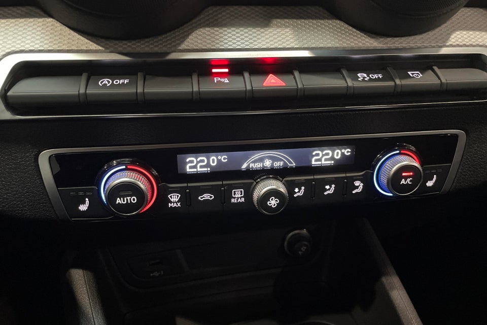 Audi Q2 35 TFSi Prestige S-tr. 5d