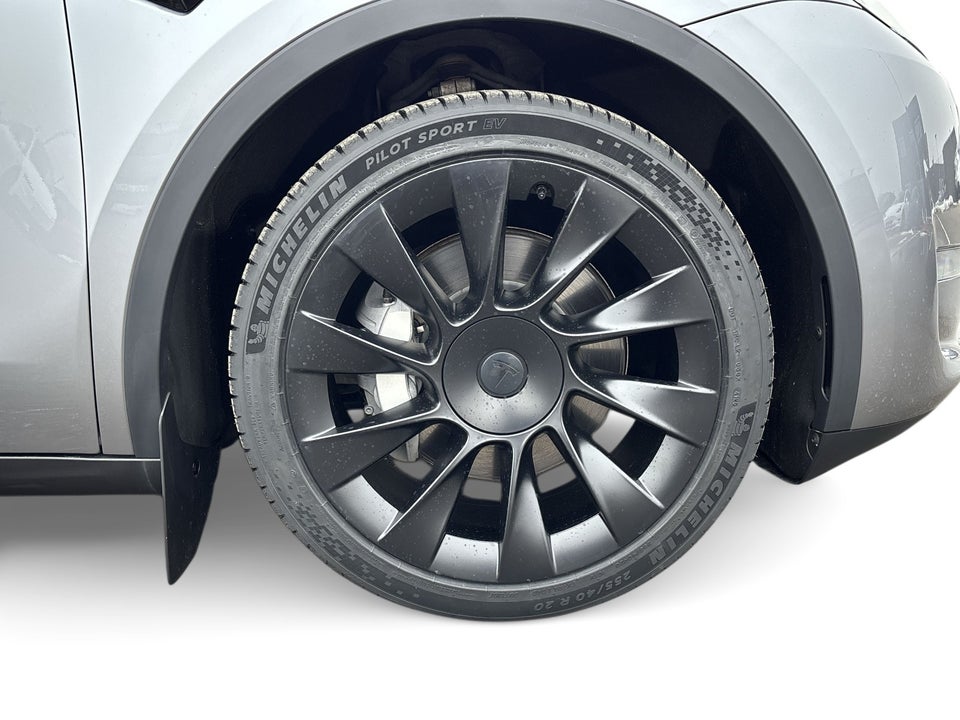 Tesla Model Y Long Range AWD 5d