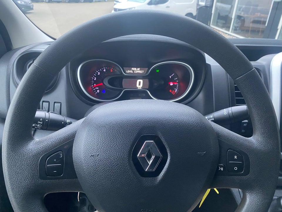Renault Trafic T29 2,0 dCi 120 L2H1