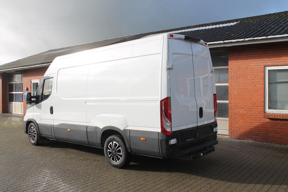 Iveco Daily 3,0 35S18 12m³ Van AG8