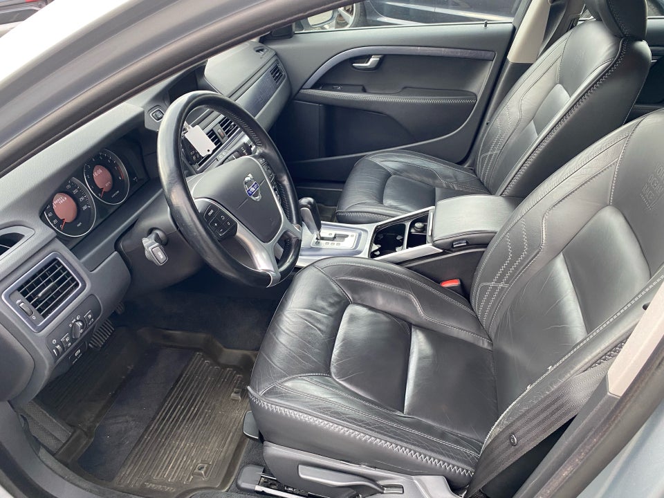 Volvo V70 1,6 T4 180 aut. 5d