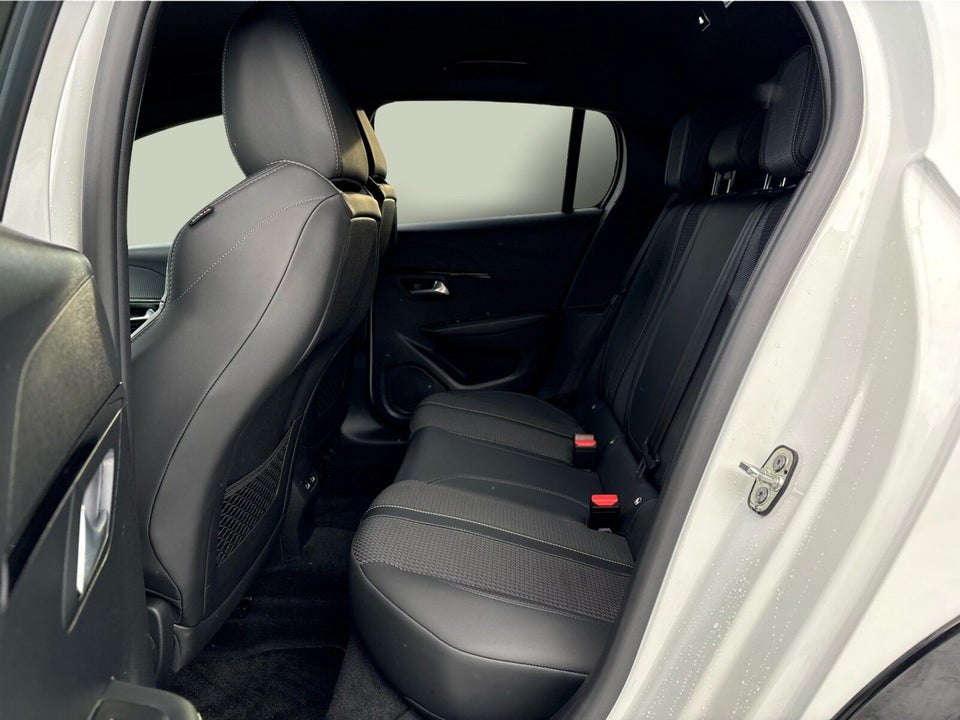 Peugeot 208 1,2 PureTech 100 GT 5d