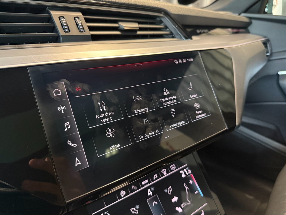 Audi e-tron 50 S-line Prestige Sportback quattro 5d