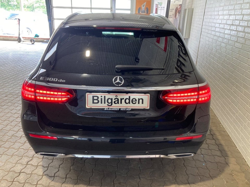 Mercedes E300 de 2,0 AMG Line stc. aut. 5d